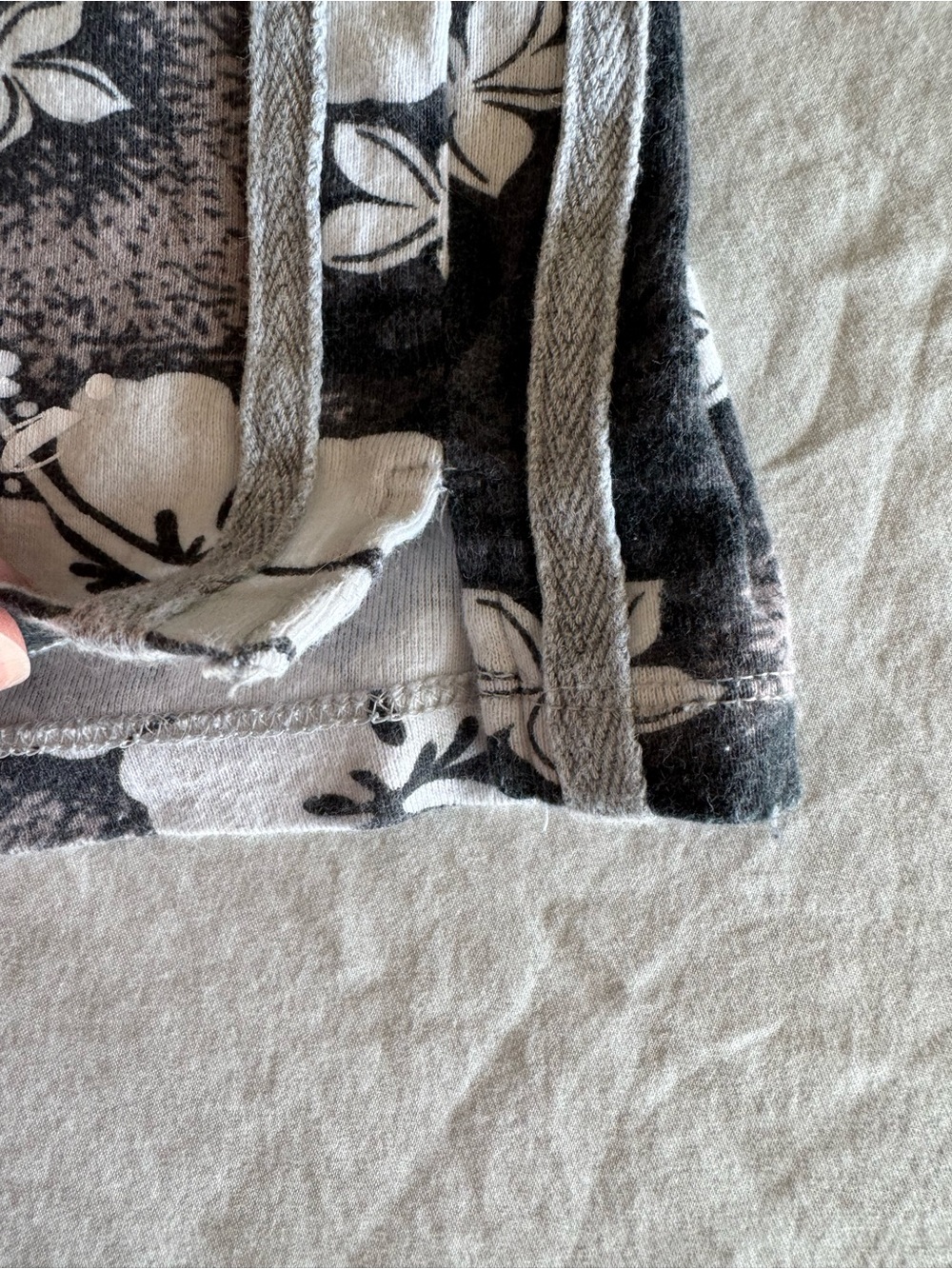 Maui Grey Camisole & Black Floral Sleep Shorts Set - Picture 7 of 16
